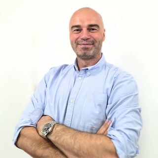 Powiększ obraz: Michał Pusty, chirurg Warszawa