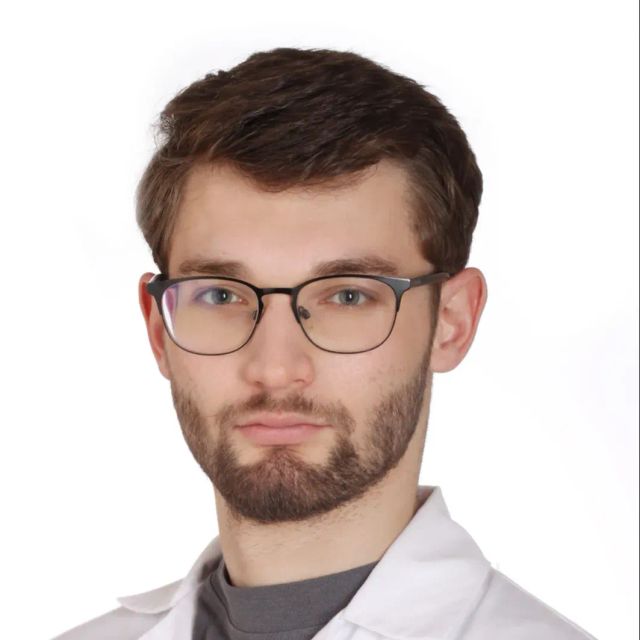 Gracjan Bartkowiak, stomatolog Szczecin