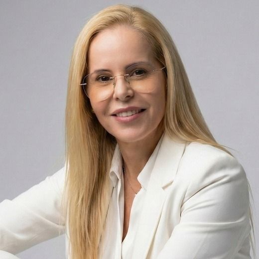 Vanessa M. Hatoum, Psicólogo Sevilla