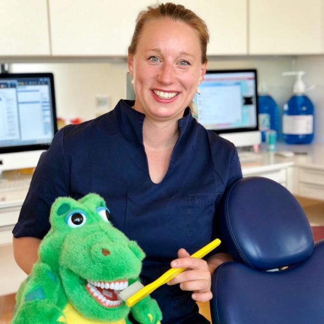 Frederike Arnold-Brüning, Zahnarzt Berlin