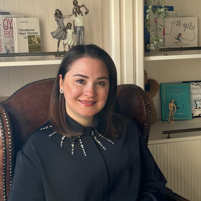 Zeynep Ak Eğilmez, Psikoloji İstanbul