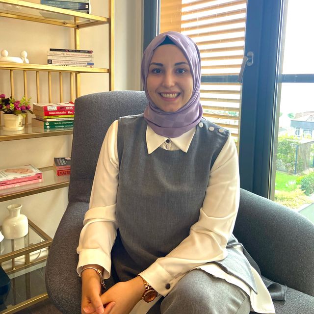 Büşra Hayırlı Hanay, Psikoloji Pendik