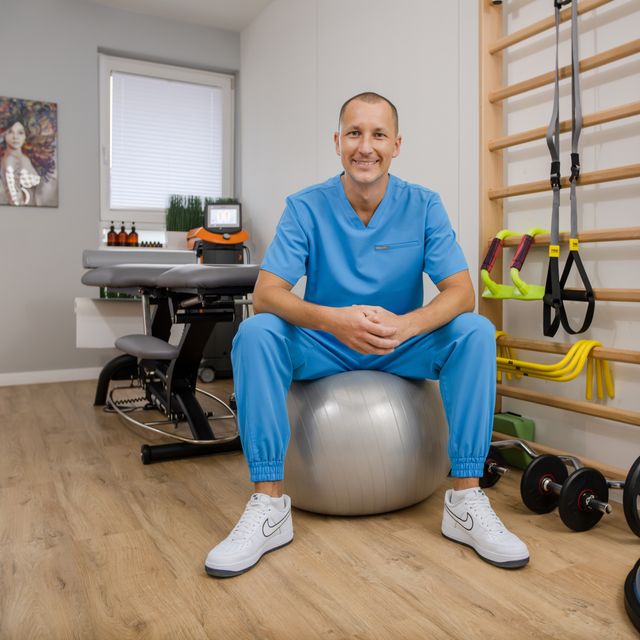 Szymon Szewczyk, fizjoterapeuta Kraków