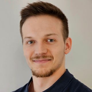 Powiększ obraz: Bartosz Stępień, fizjoterapeuta Warszawa