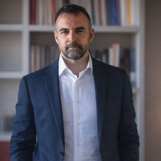 Dr. Maurizio C. Di Pasquale