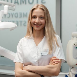 Powiększ obraz: Valiantsina Uhlianitsa, stomatolog Wrocław