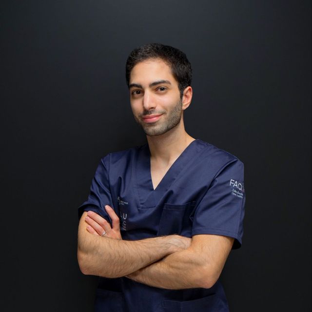 Mahmoud Abu Ajamieh, medico estetico Ancona