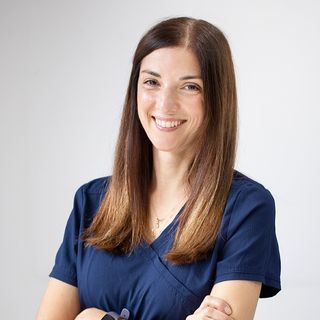 Jana Valdés López, Ginecólogo Elche