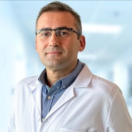 Mustafa Kakşi, Beyin Ve Sinir Cerrahisi İstanbul