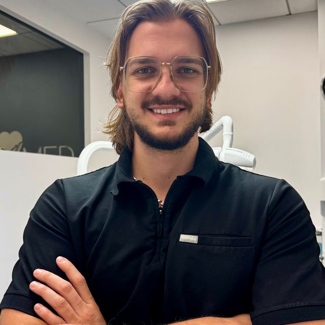 Michał  Grodziński, stomatolog Warszawa