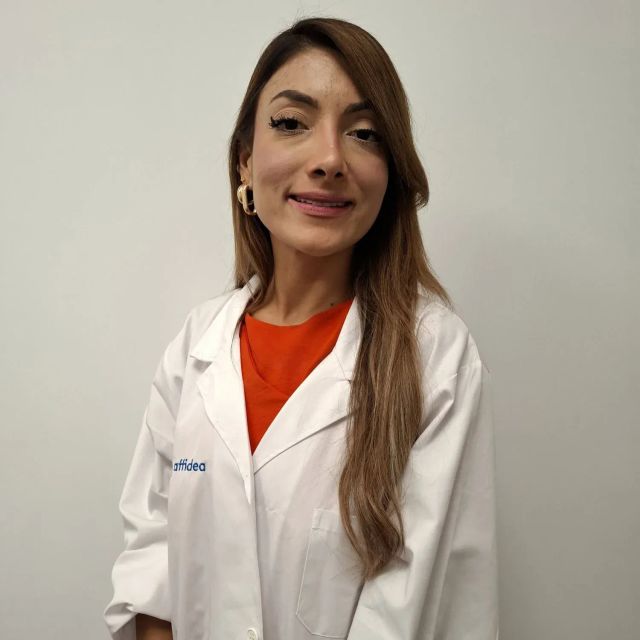 Natalia Andrea Llano Ceballos, Alergólogo La Pobla de Vallbona