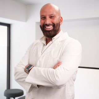 Acercar imagen: Francisco Gerardo Pineda Rivero, Médico rehabilitador Tarragona