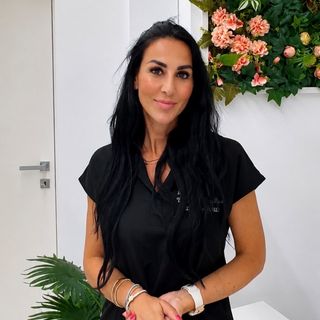 Anna Elisa Velardi, chirurgo estetico Porto Recanati