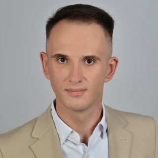 Powiększ obraz: Mateusz Bieliński, stomatolog Siedlce