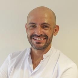 Fredy Giovanny Rocuts Martinez, Radiólogo Barcelona