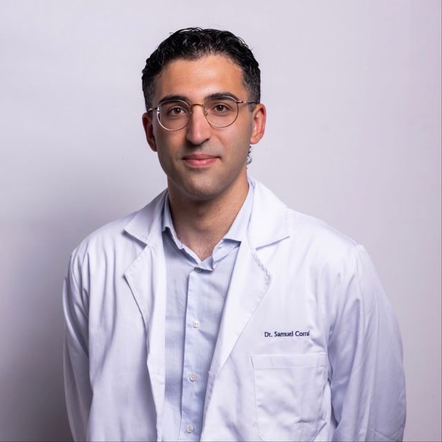 Samuel Corral Pavanelo, Dermatólogo Málaga