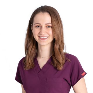 Resmi büyüt: Pelin Kitiş, Diş Hekimi Karabağlar