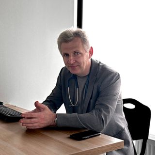 Powiększ obraz: Przemysław Pieczarka, lekarz medycyny pracy Warszawa