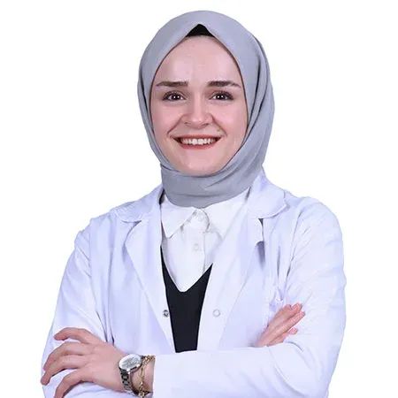 Beyzanur Akay, Diş Hekimi Elazığ