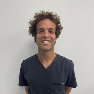 Acercar imagen: Adrià Vila Rutllant, Dentista Esplugues de Llobregat