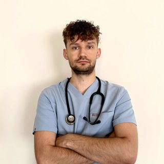 Powiększ obraz: Piotr Bator, lekarz rodzinny Opole