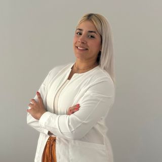 Gabriela Velásquez López, Médico estético Valencia