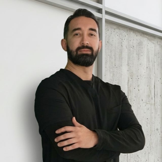 Julián Guzmán Rodríguez, Médico estético Málaga