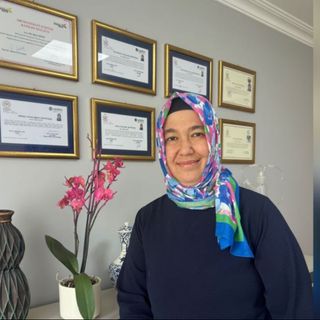 Resmi büyüt: Esra Çetin Timur, Mezoterapi İstanbul