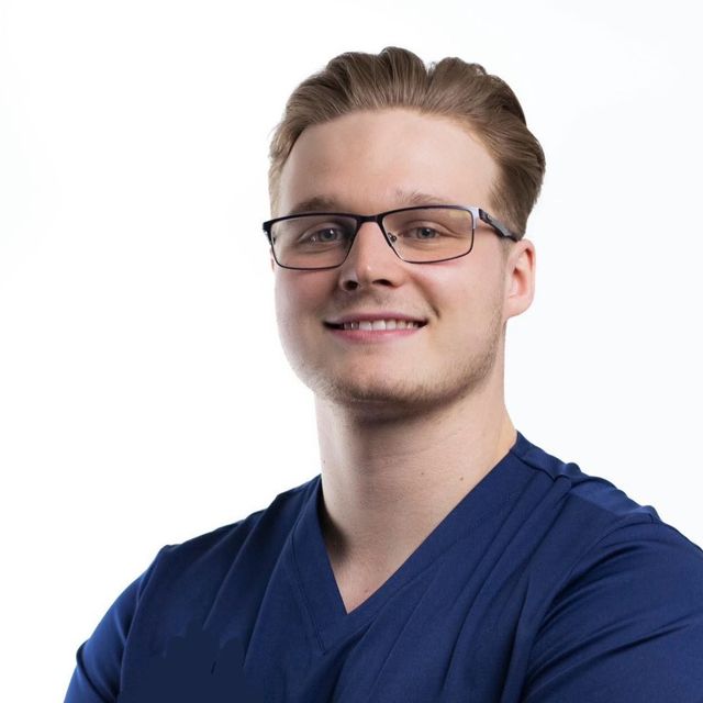 Jędrzej Karpisz, stomatolog Warszawa