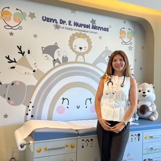 Emine Nursel Akmaz, Çocuk Sağlığı Ve Hastalıkları İzmir