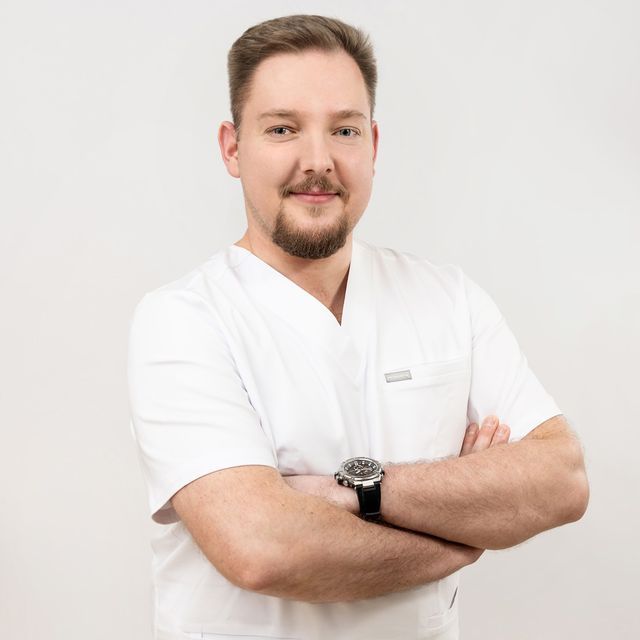 Adrian Kolendo, stomatolog Szczecin