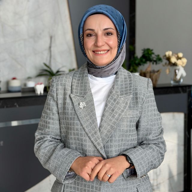 Zübeyde Güler Güneş, Diş Hekimi Elazığ