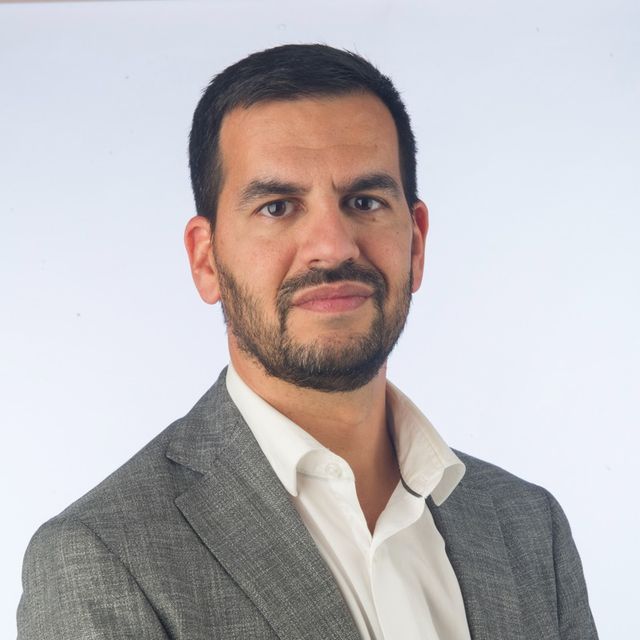 Oriol Vernetta, Cirujano plástico Barcelona