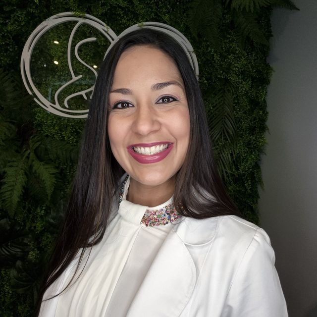 Mary Valeska Rojas Gutiérrez, Médico estético Madrid