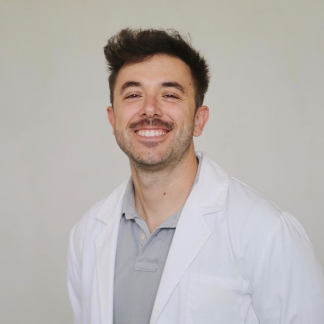 Carlos Virosta, Podólogo Dos Hermanas