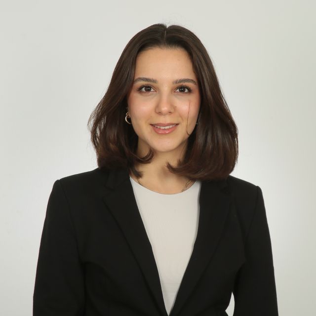 Özge Güneş, Dil ve Konuşma Terapisi İzmir