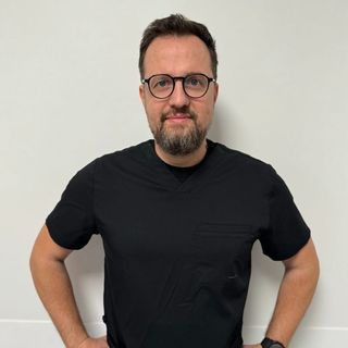 Powiększ obraz: Oldi Ruçi, stomatolog Gliwice