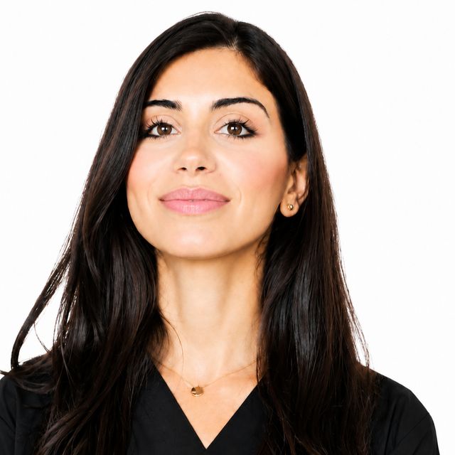 Niusha Barahmand Pour, Zahnarzt Köln