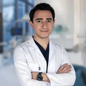 Buğra Eker, Diş Hekimi Zeytinburnu