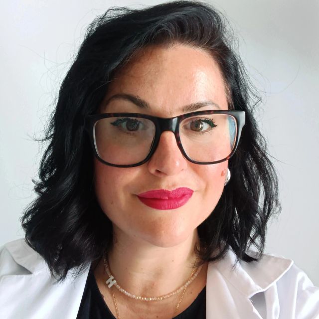 Leonor De la Cruz Puertas, Terapeuta complementario L'Hospitalet de Llobregat