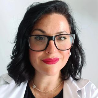 Acercar imagen: Leonor De la Cruz Puertas, Terapeuta complementario L'Hospitalet de Llobregat