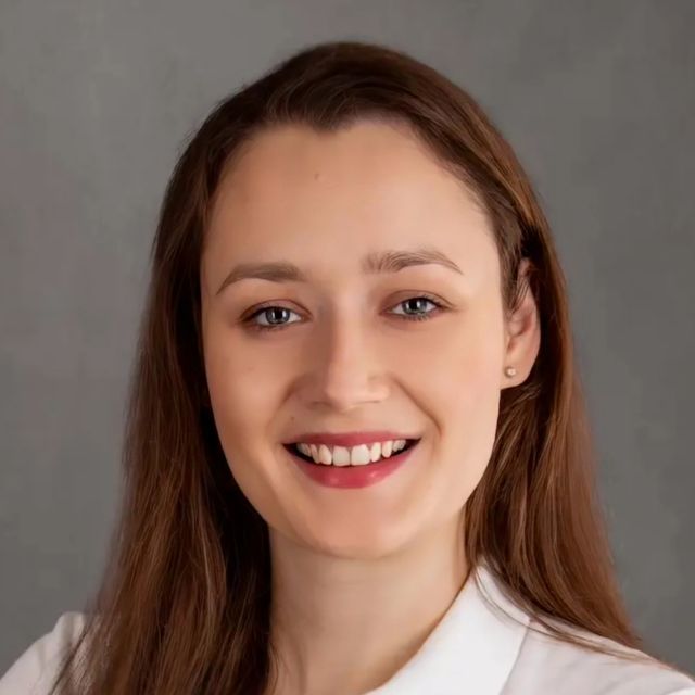 Julia Wierzbicka, fizjoterapeuta Warszawa