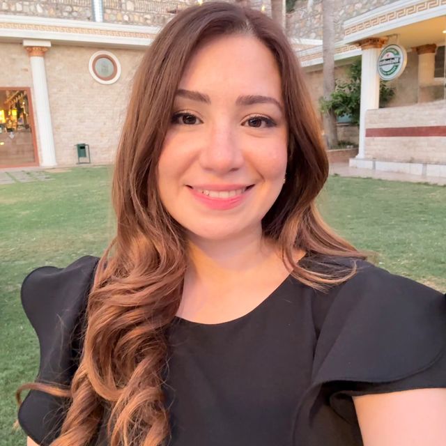 Sümeyra Akdeniz Taçyıldız,  İzmir