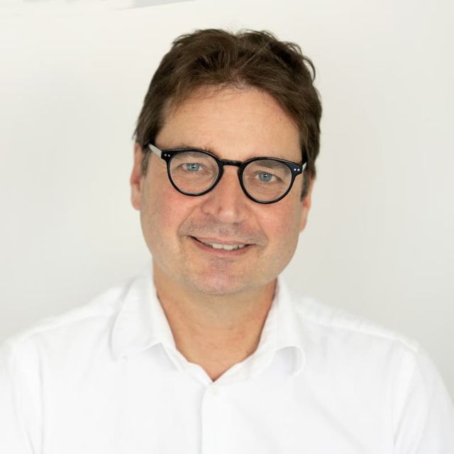 Frank Bosselmann, Plastischer & Ästhetischer Chirurg Bonn