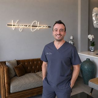 Hector Pérez Novales, Médico estético Estepona