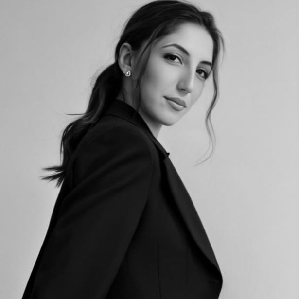 Ebru Bayyiğit, Fizyoterapi Ve Rehabilitasyon Silivri