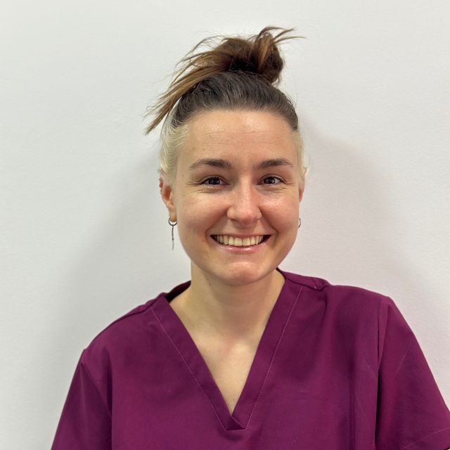 Alba Vázquez Lopez, Fisioterapeuta Cornellà de Llobregat