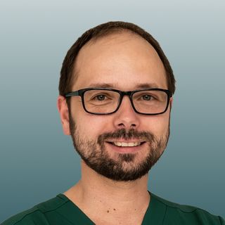 dr n. med. Adrian Czekaj