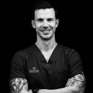 Powiększ obraz: Błażej Derda, stomatolog Warszawa