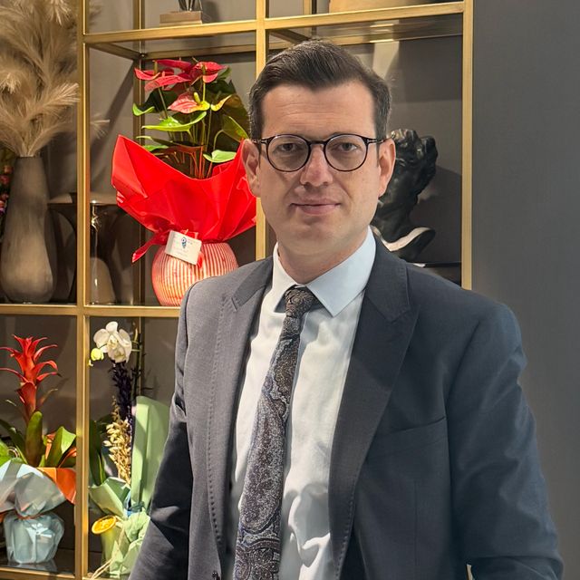 Arif Atay, Genel Cerrahi İzmir